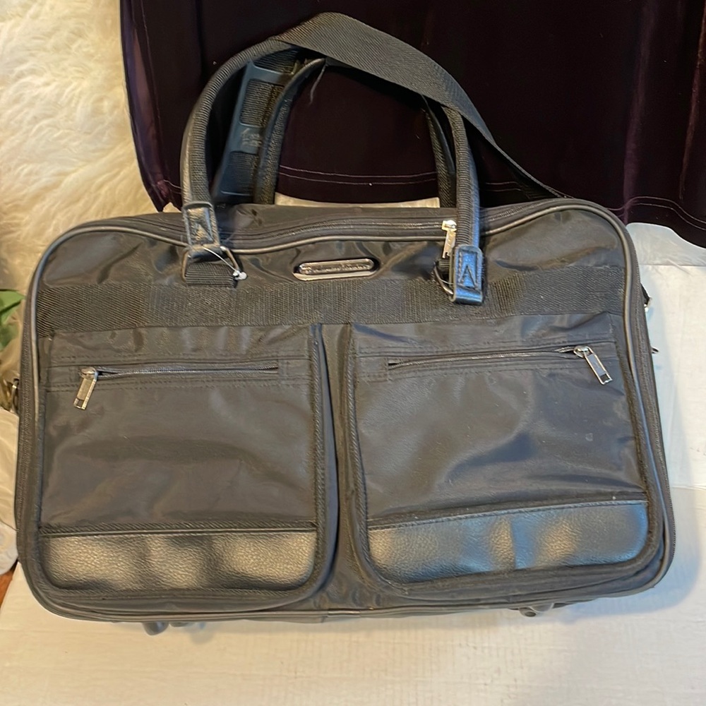 American Tourister overnight travel bag